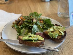 Avocado toast with green salad