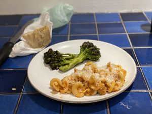 Pasta and brocolli on a plate