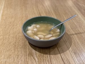 Royal Corona beans in broth